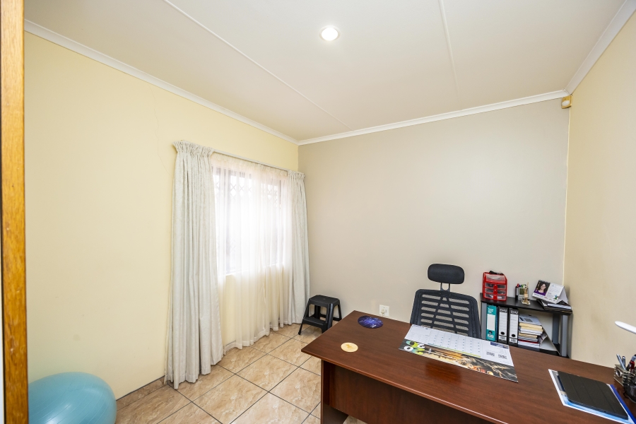 3 Bedroom Property for Sale in Beacon Bay Eastern Cape